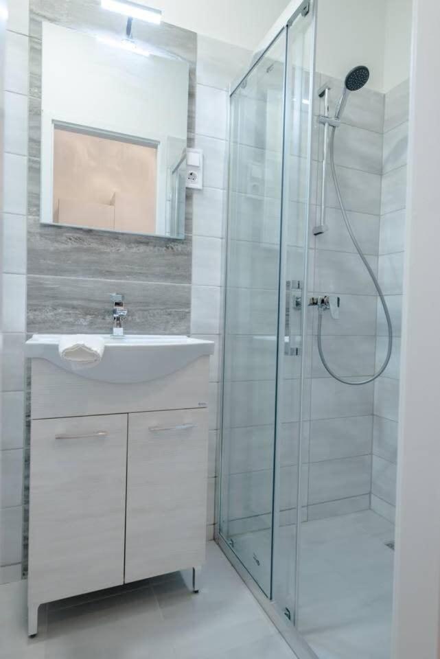 Brand New Studio With Aircon In The Center Budapest Exterior foto